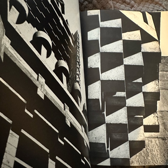 Gaudi- The Visionary Preface by Salvador Dali A Studio Book by Viking New York - Picture 8 of 16